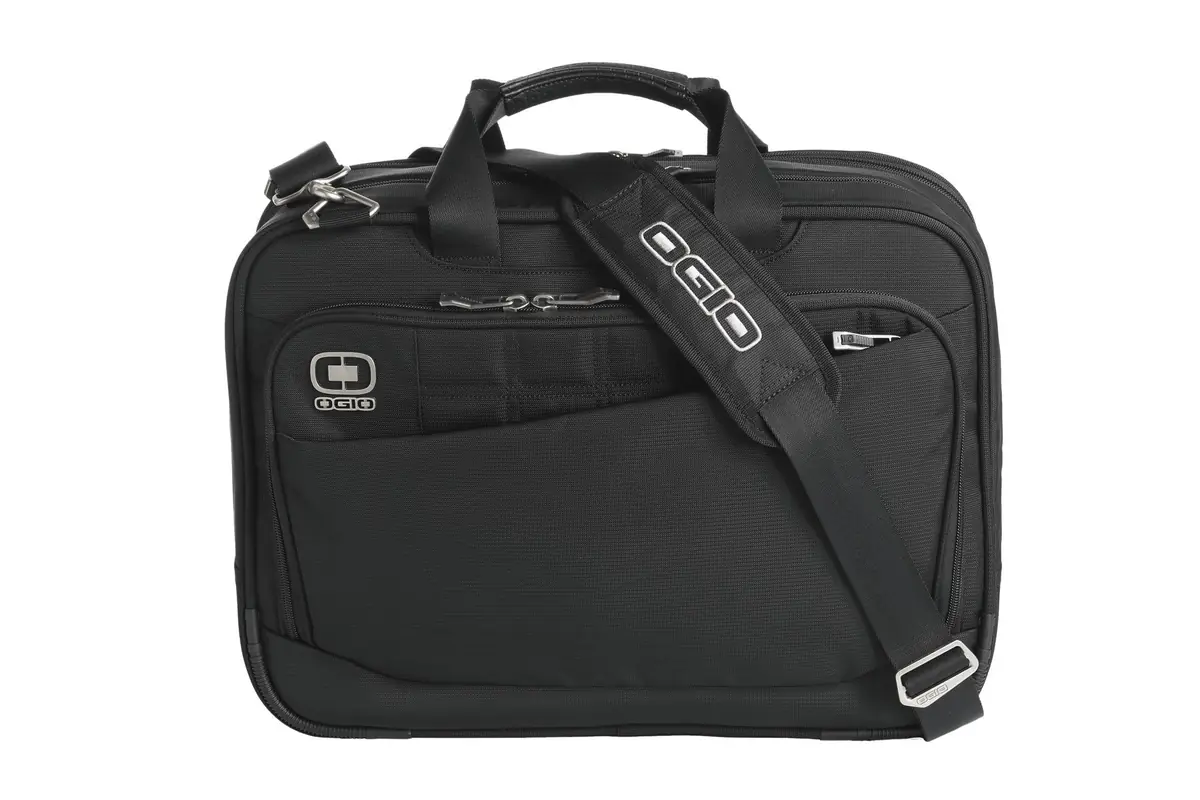OGIO - Element Messenger. in Black