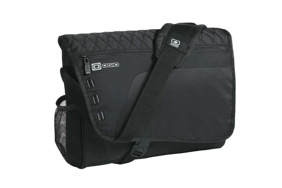 OGIO - Vault Messenger. in Black