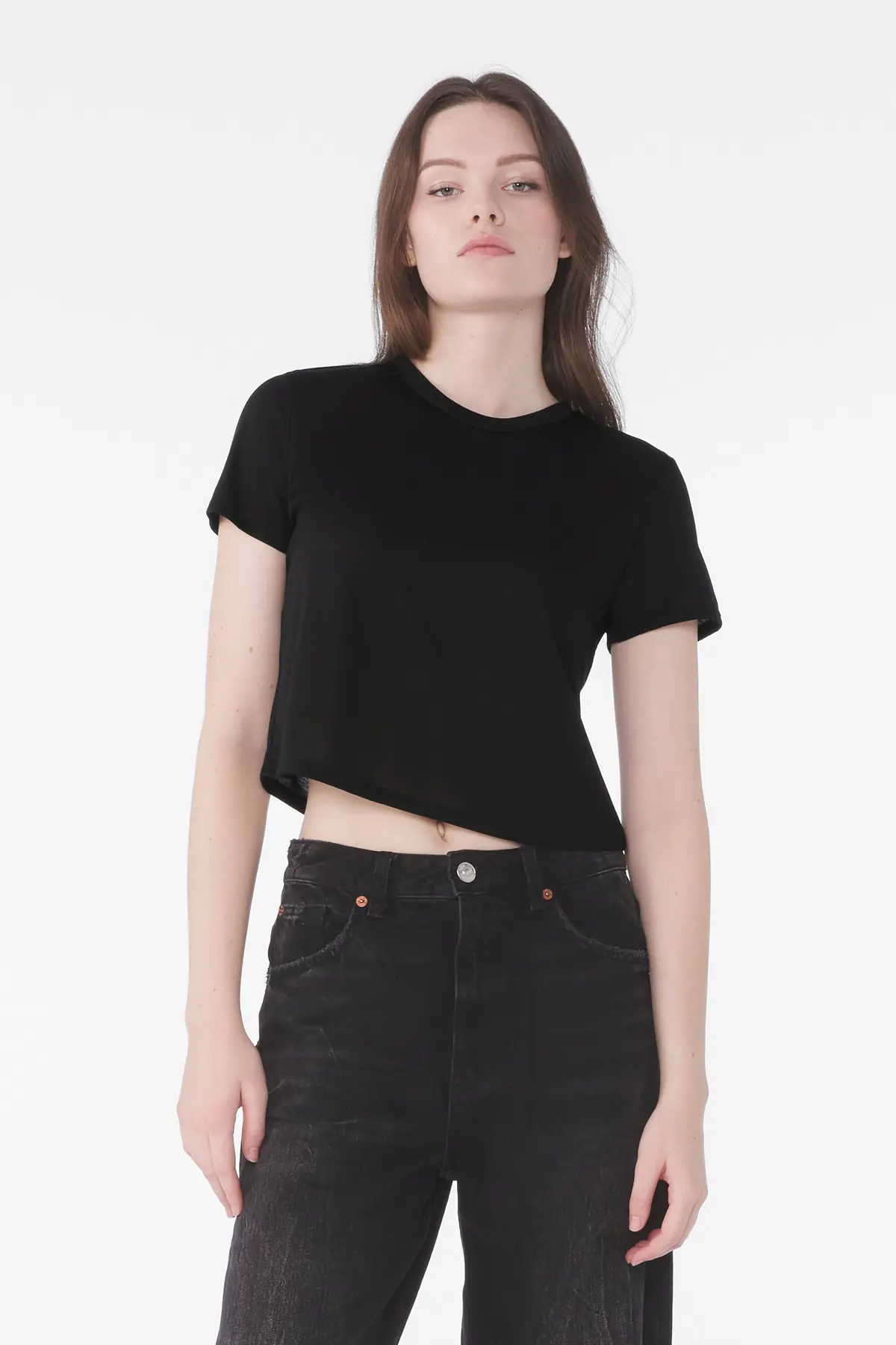 Bella + Canvas BELLA+CANVAS Women's Flowy Cropped Tee in Black