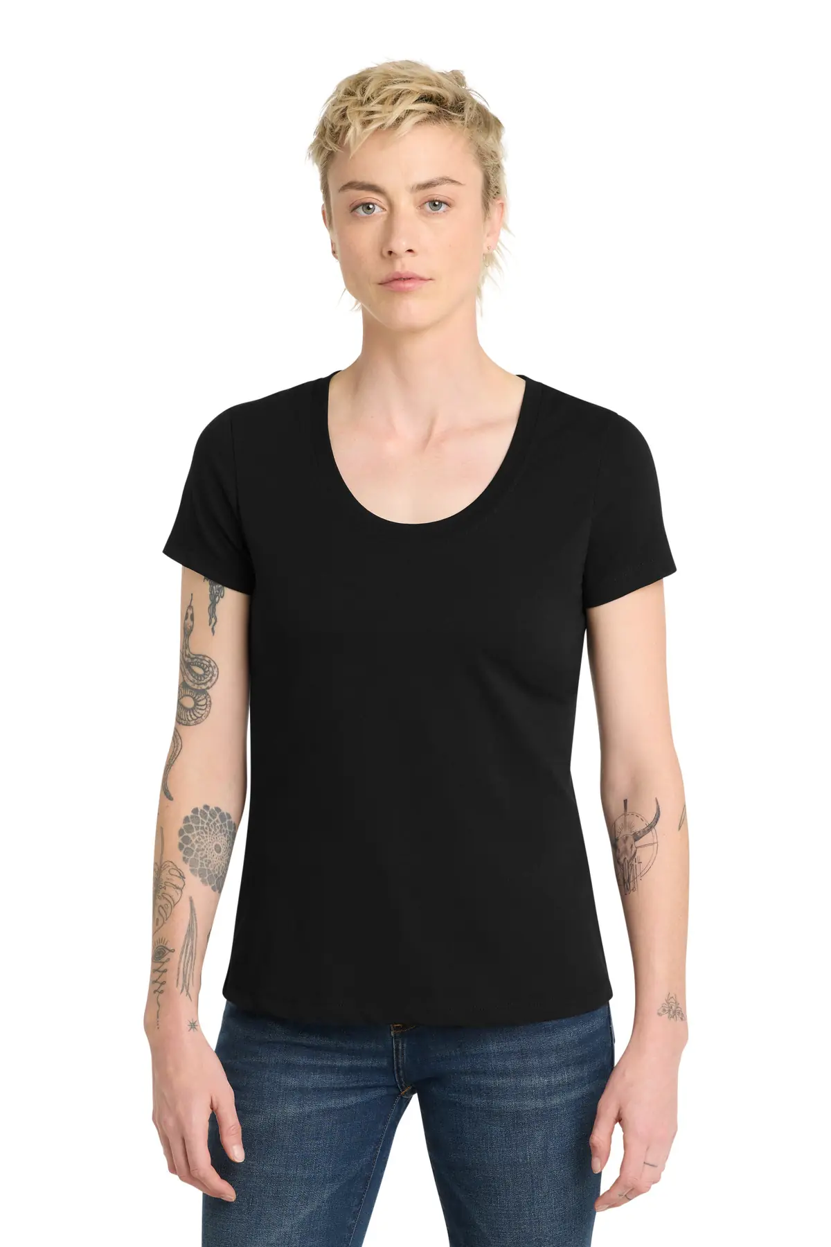 District Women's Flex Scoop Neck Tee in Black