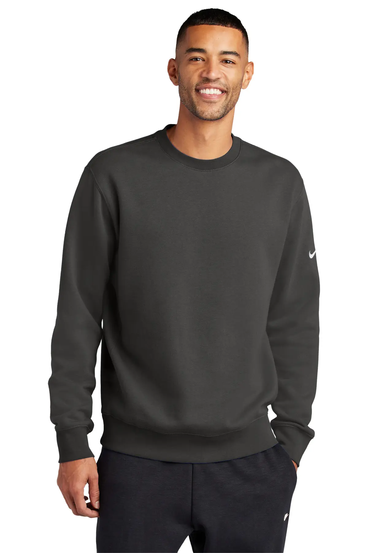 Nike Club Fleece Sleeve Swoosh Crew in Anthracite