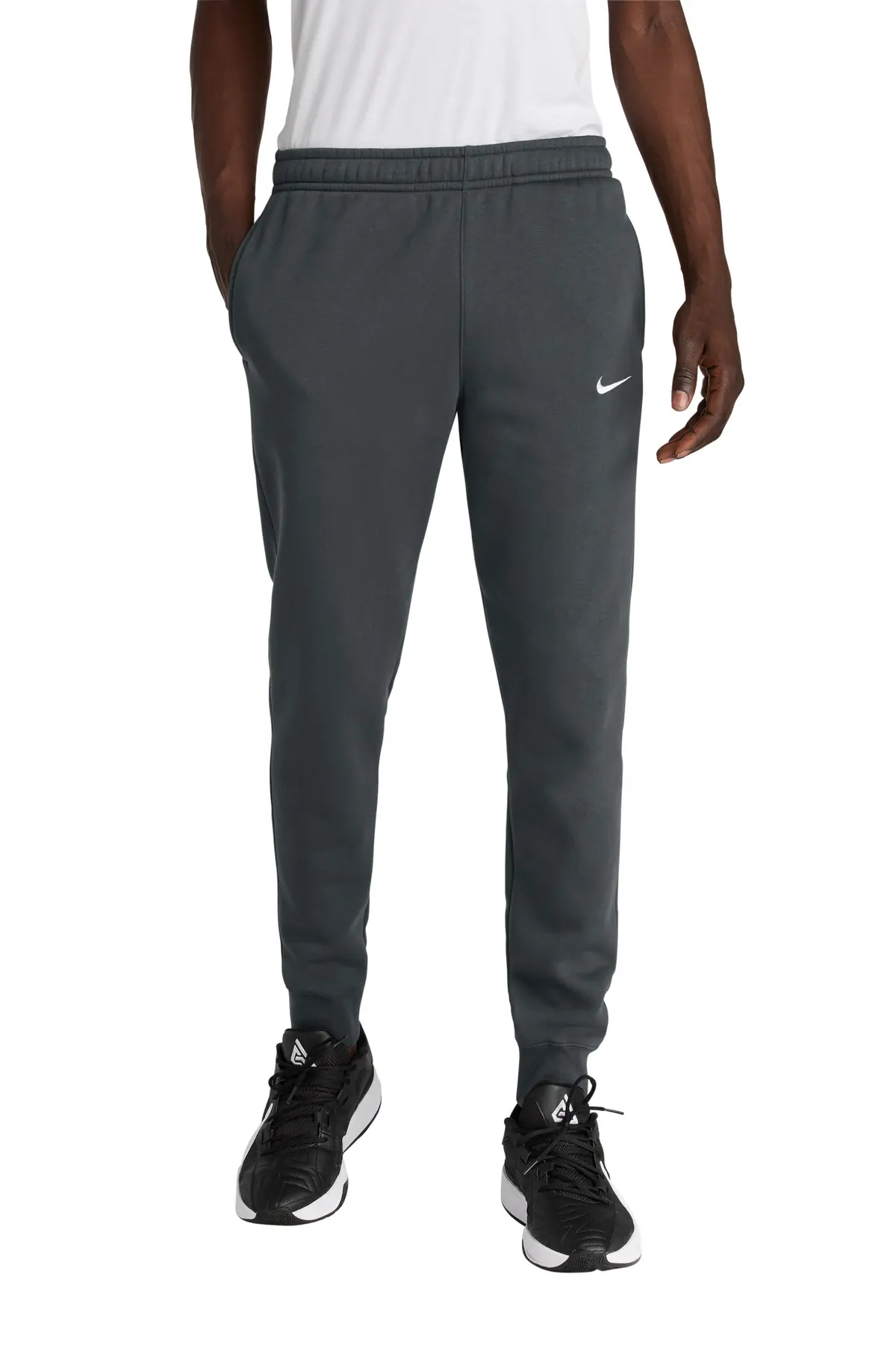 Nike Club Fleece Jogger in Anthracite