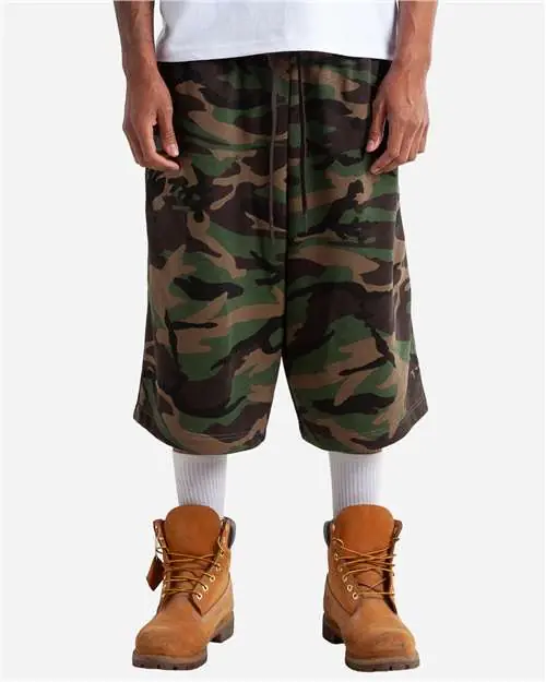 Shaka Wear Unisex Baggy Fleece Shorts in Camo