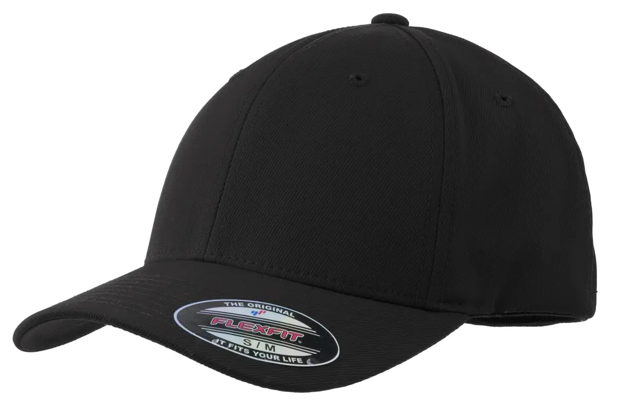 Sport-Tek Flexfit Performance Solid Cap. in Black